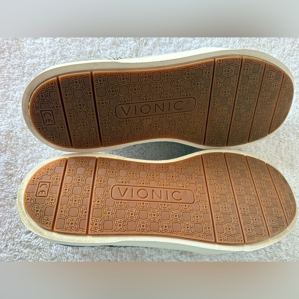 Vionic Women’s Kimmie Perf Slip-On Supportive Sneaker-Size: 8-Color: Gray Suede - Picture 3 of 6